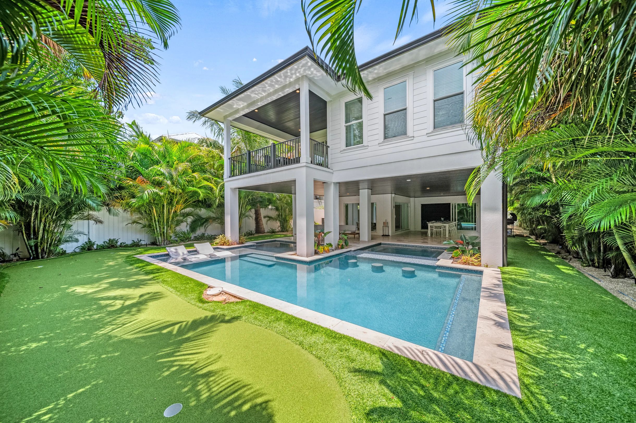 Wander Anna Maria Palms #46