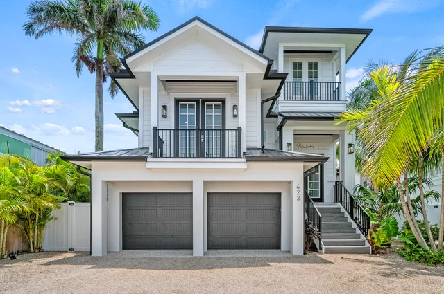 Wander Anna Maria Palms #4