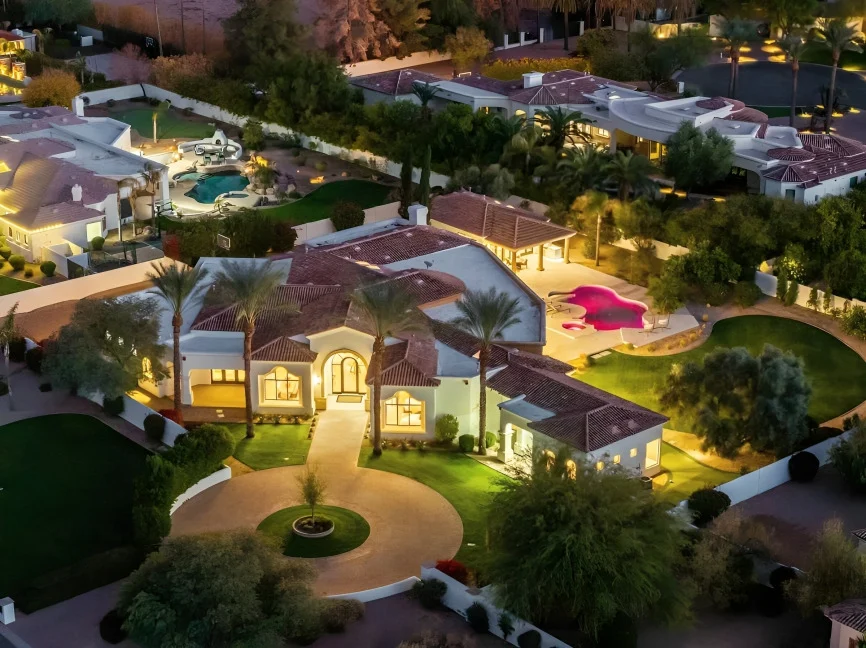 Wander Paradise Valley Camelback