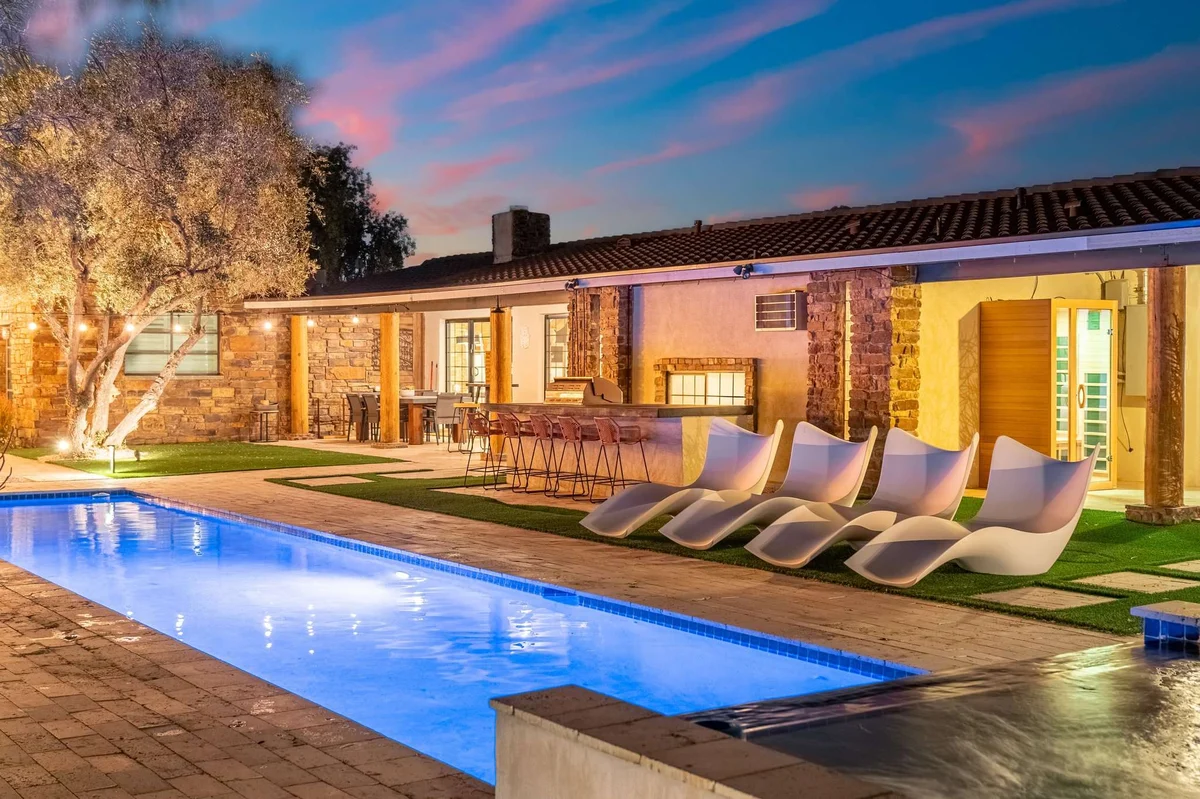 Wander Phoenix Oasis #1