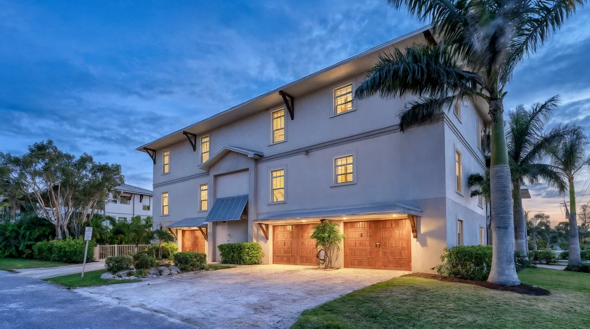 Wander Sarasota Tides