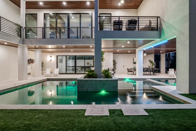 Wander Sarasota Luxury #2