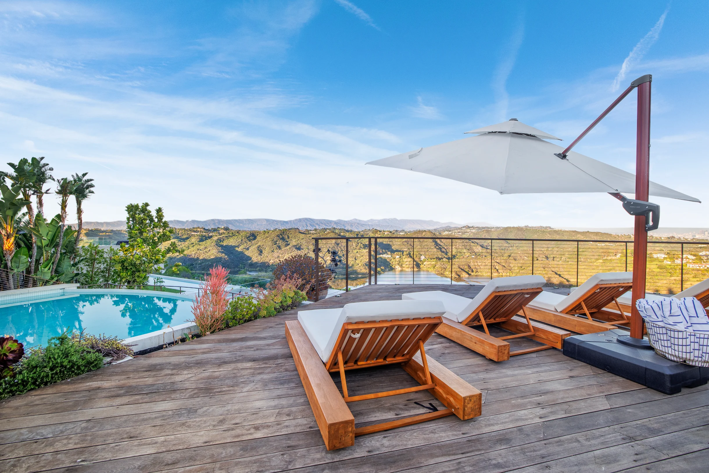 Wander Los Angeles Sky #53