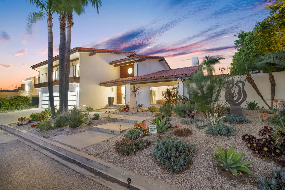 Wander Los Angeles Sky