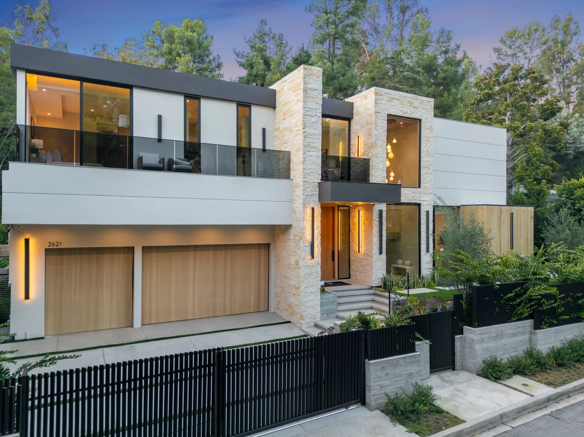 Wander Beverly Hills Oasis