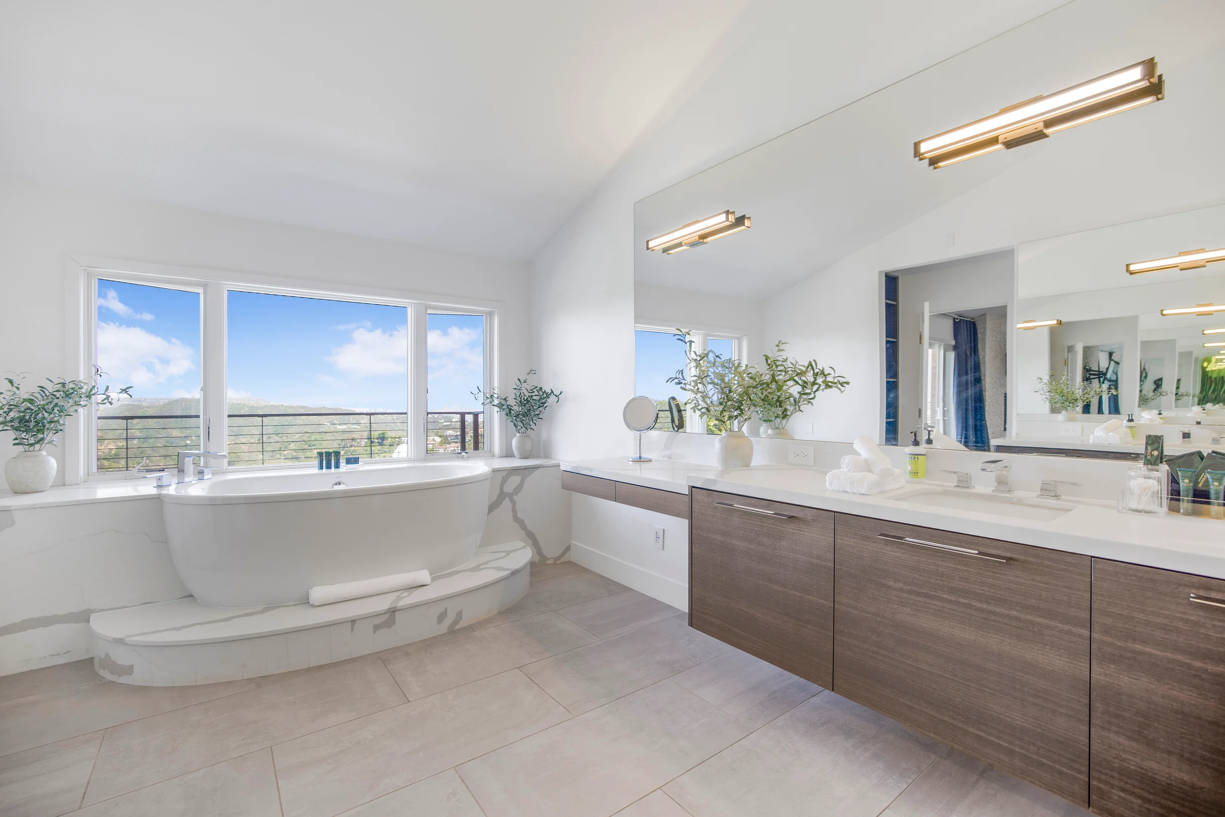 Wander Los Angeles Sky #18