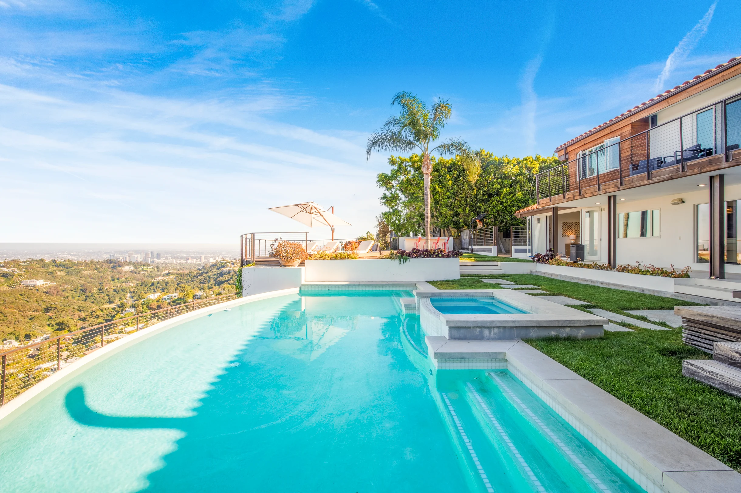 Wander Los Angeles Sky #60