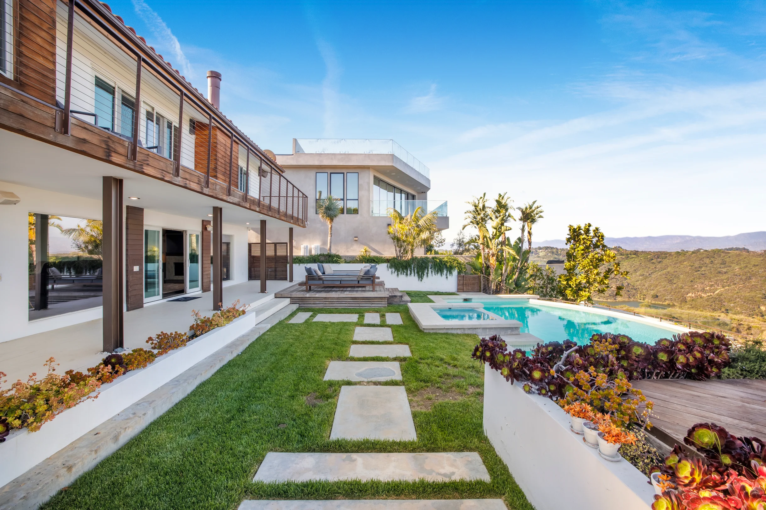 Wander Los Angeles Sky #65