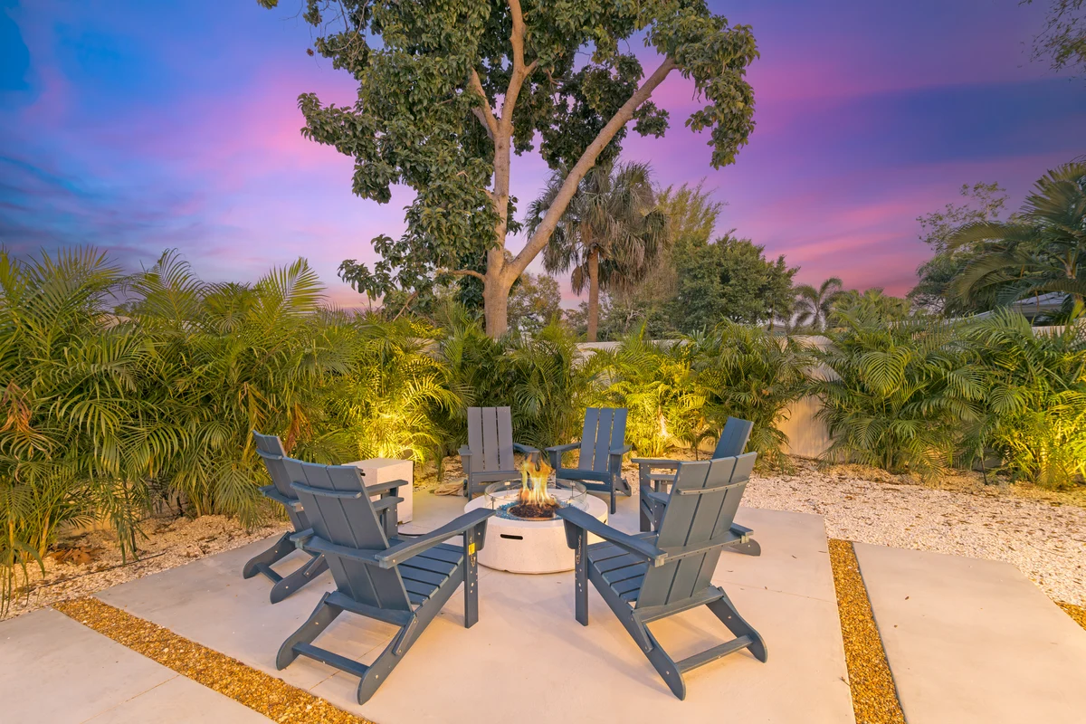 Wander Sarasota Palms