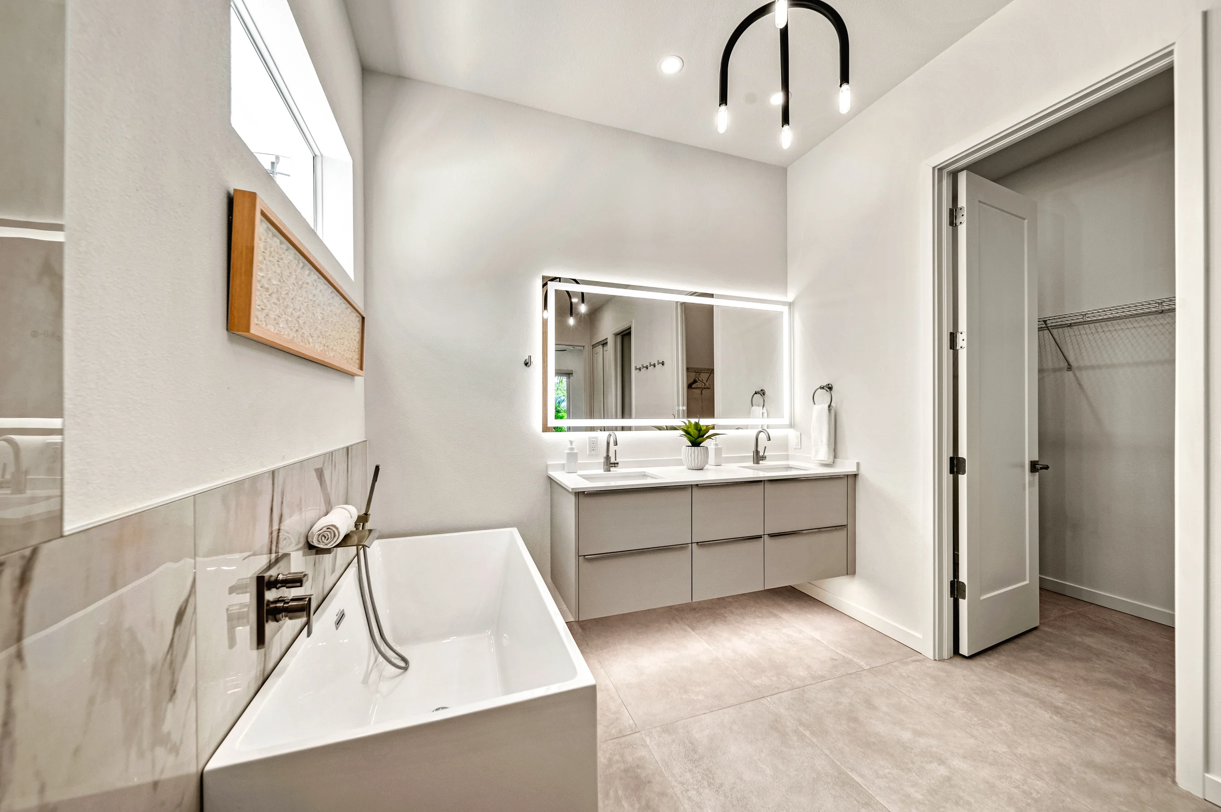 Wander Sarasota Palmetto #48