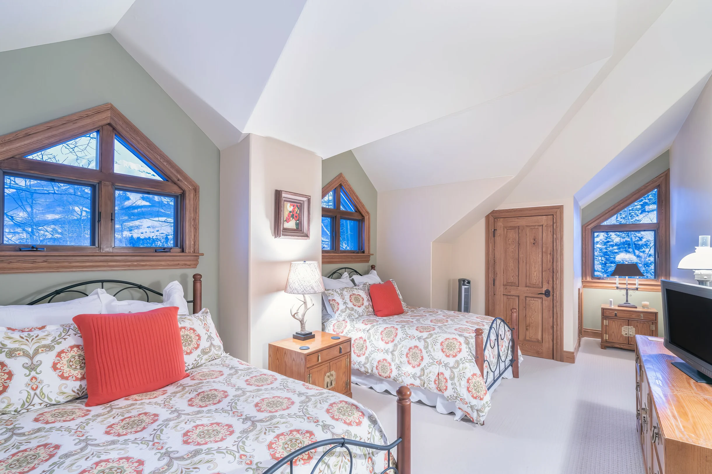 Wander Mountain Village Peaks #18