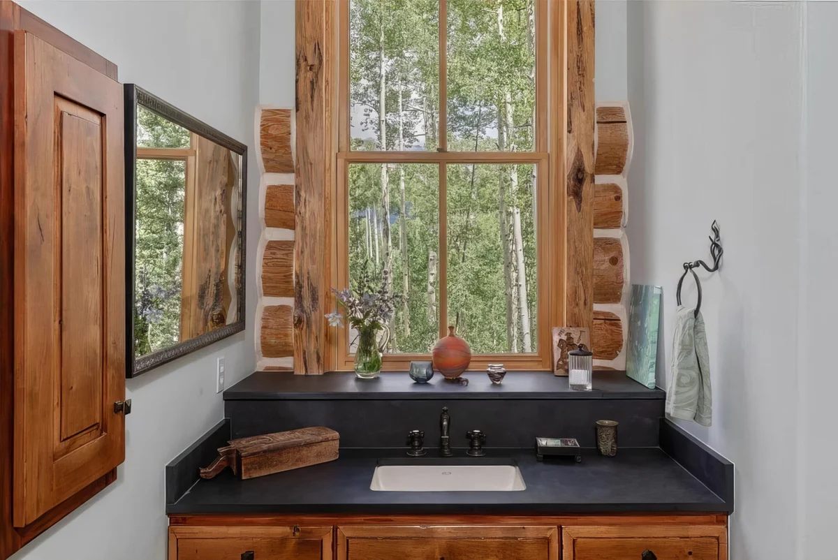 Wander Mountain Village