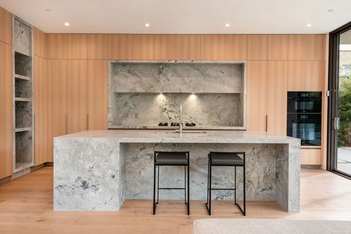 Luxurious 4BR Home w/ Pool, Jacuzzi & Free Parking #25