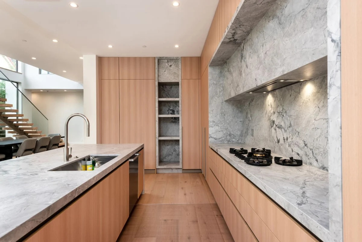 Luxurious 4BR Home w/ Pool, Jacuzzi & Free Parking #45