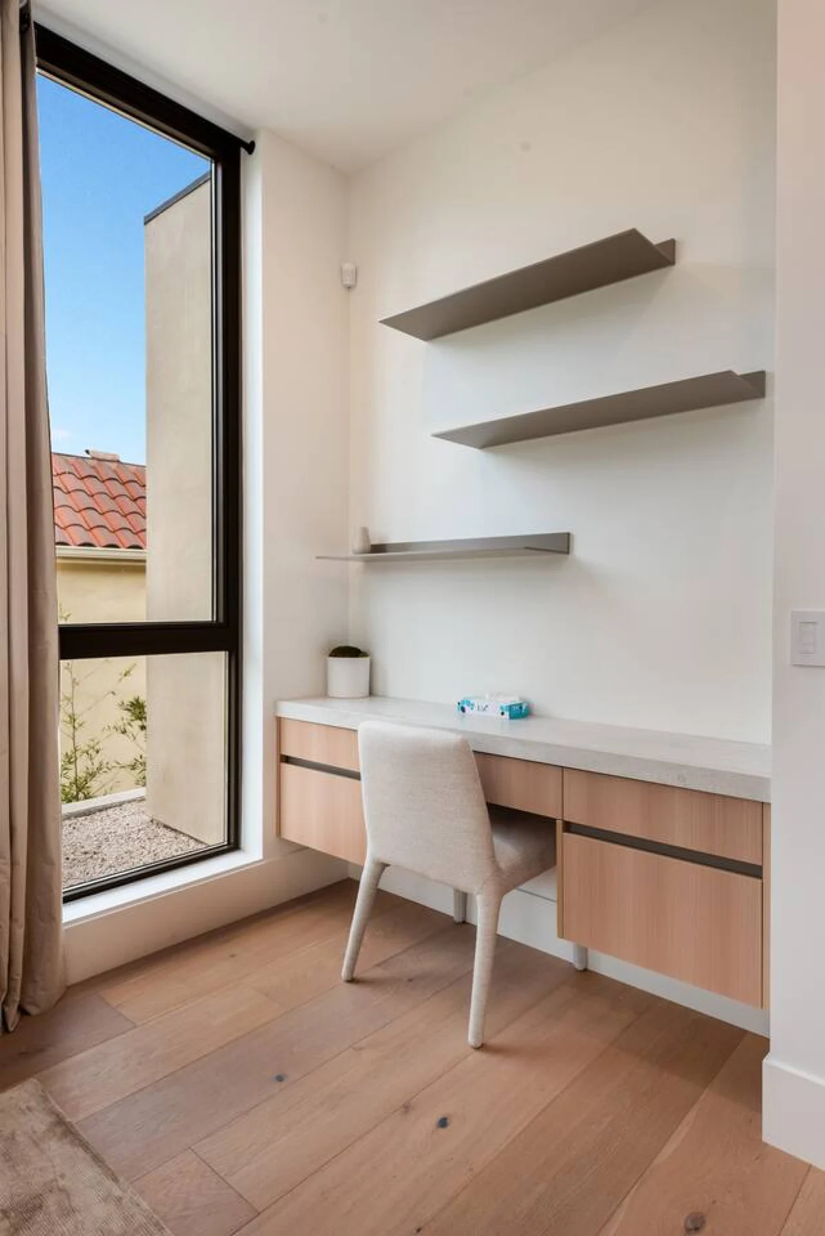 Luxurious 4BR Home w/ Pool, Jacuzzi & Free Parking #23