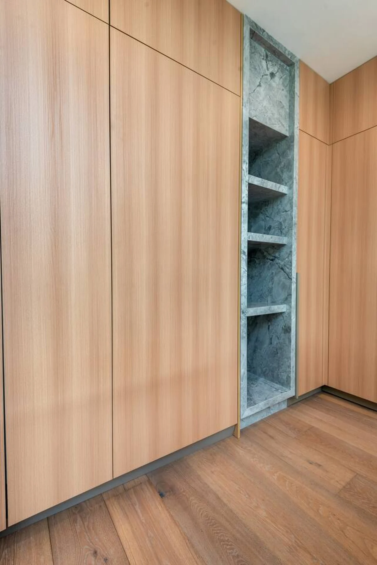 Luxurious 4BR Home w/ Pool, Jacuzzi & Free Parking #59