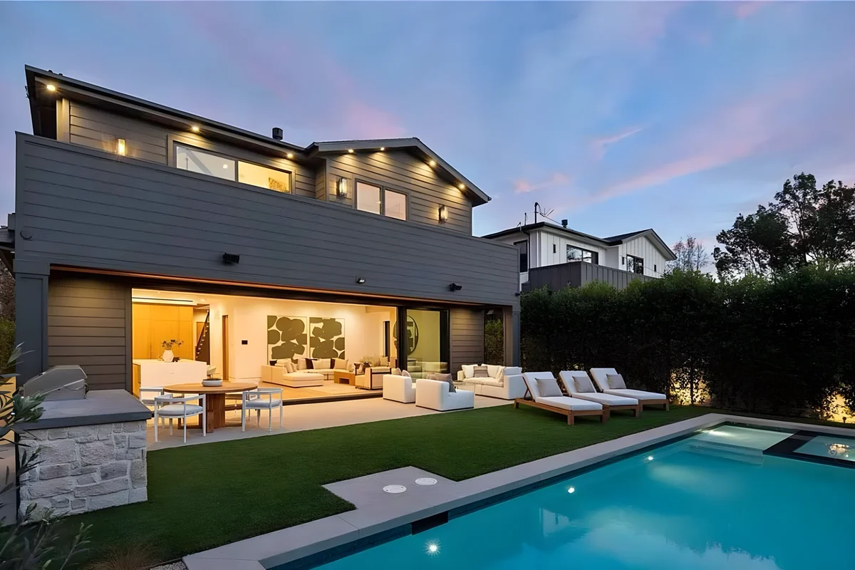 Wander Studio City Oasis