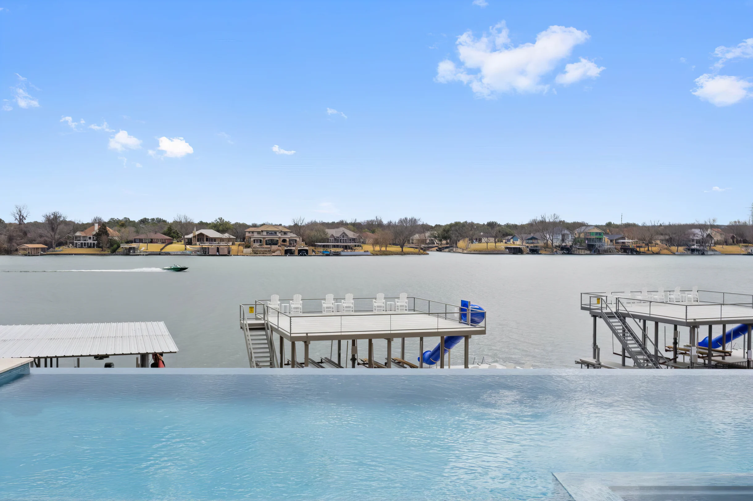 Wander Kingsland Lakefront #26