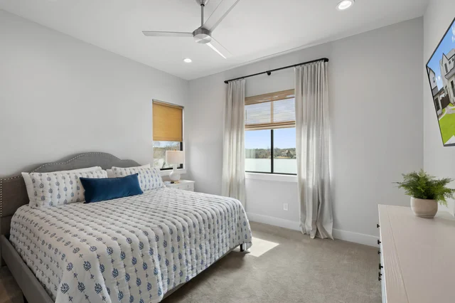 Bedroom 3 image 1