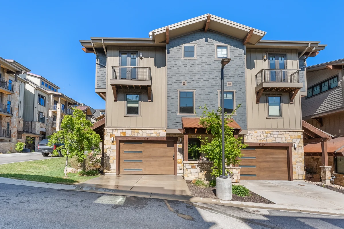 Wander Park City Hollow