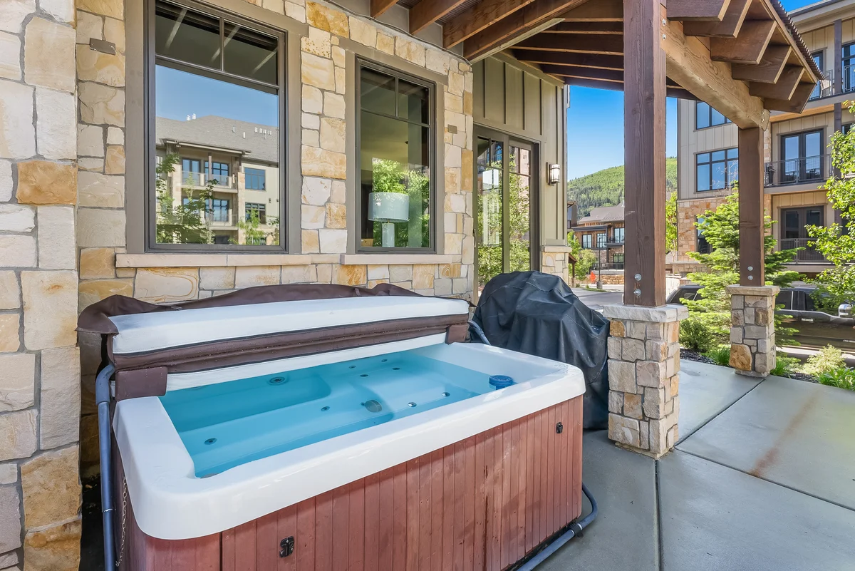 Wander Park City Hollow