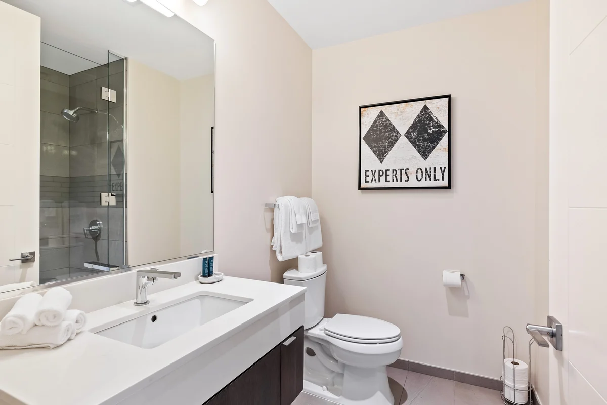 Wander Park City Glow