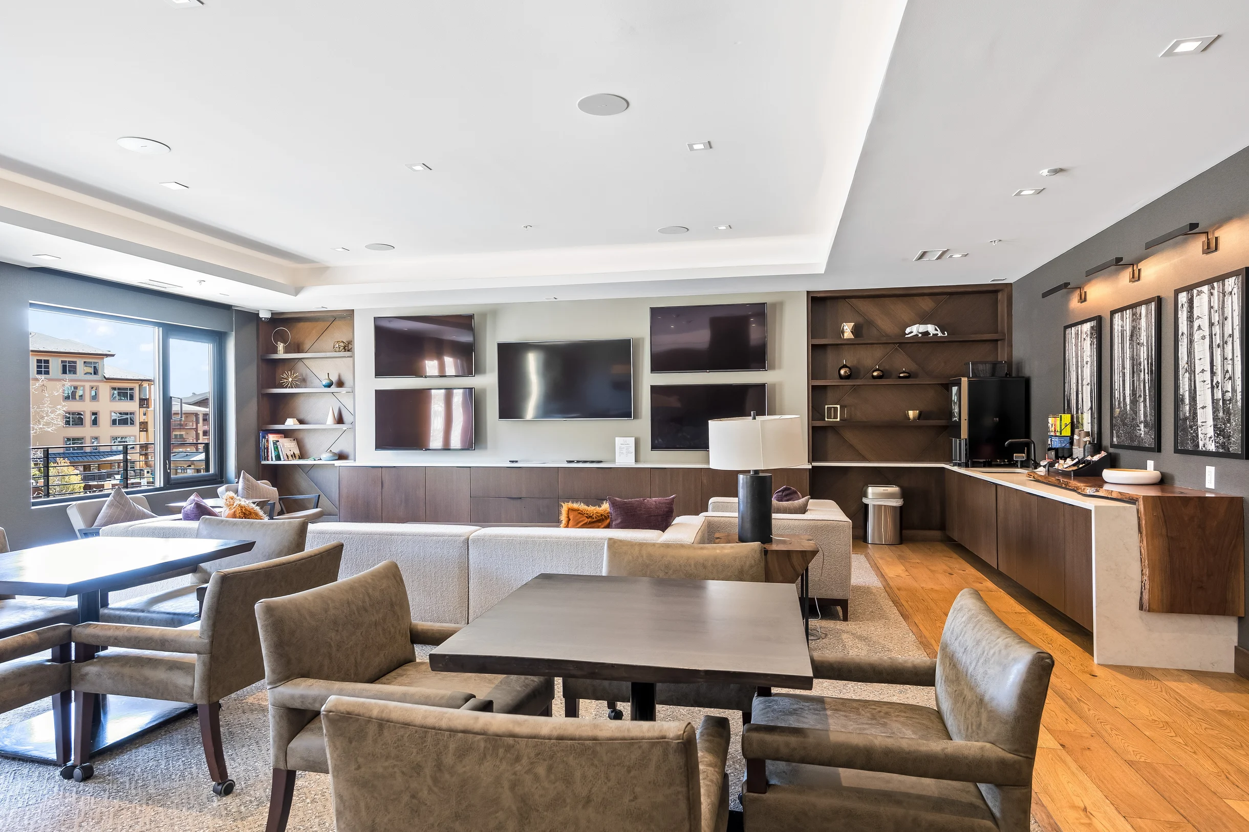 Wander Park City Meadow #17