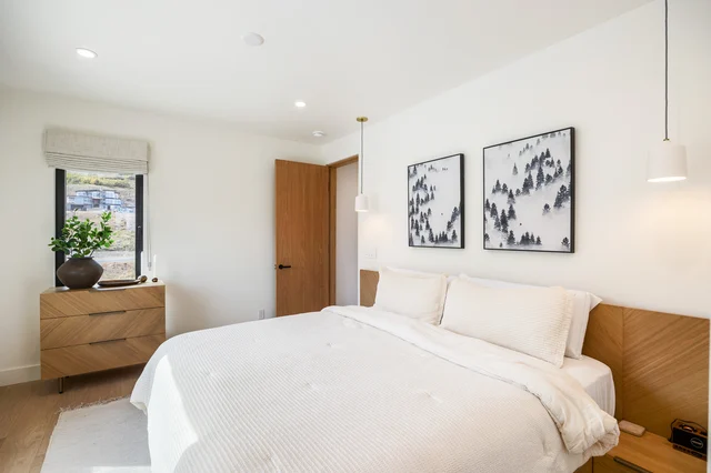 Bedroom 3 image 1
