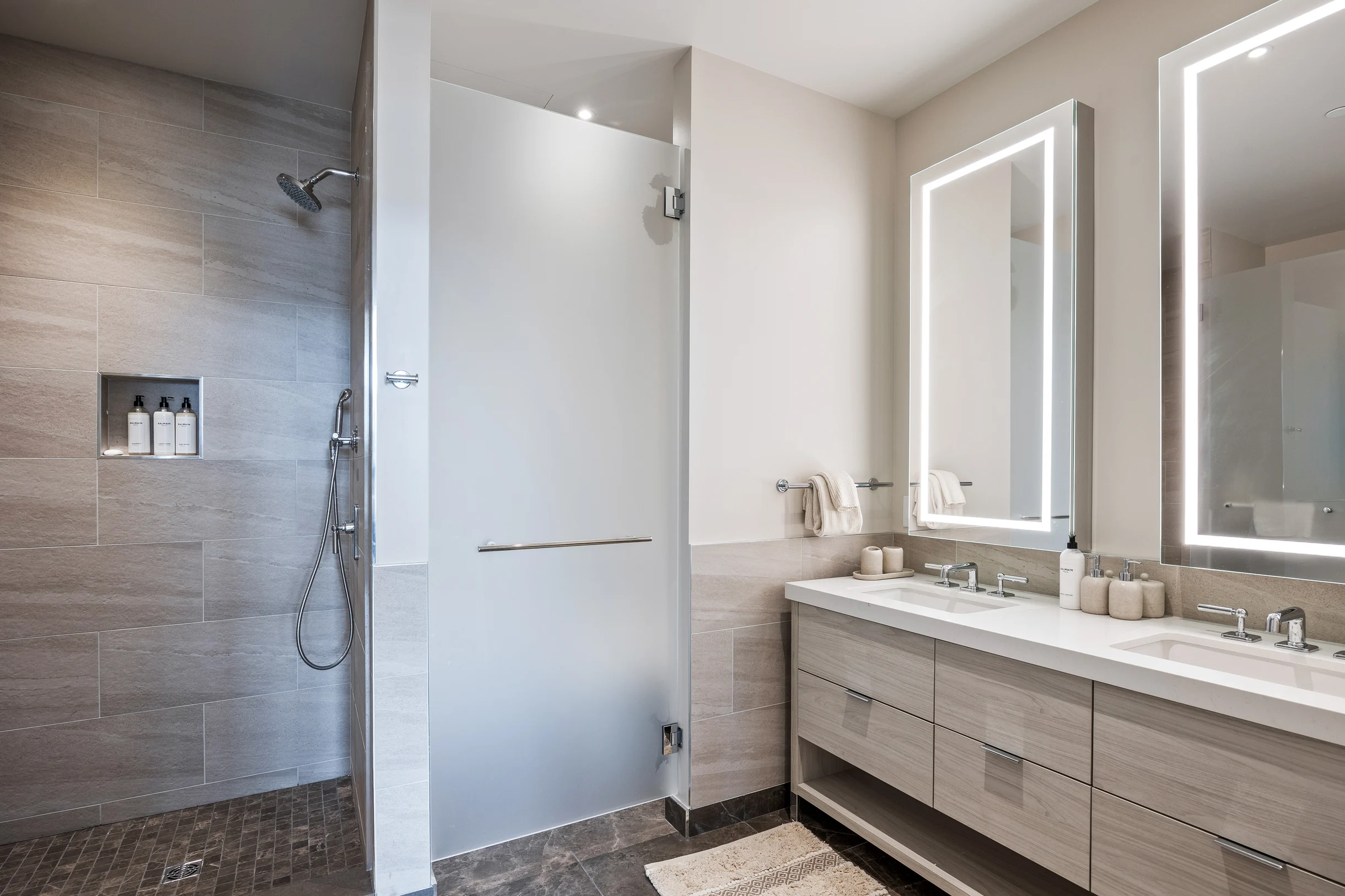 Wander Midway Valley #49