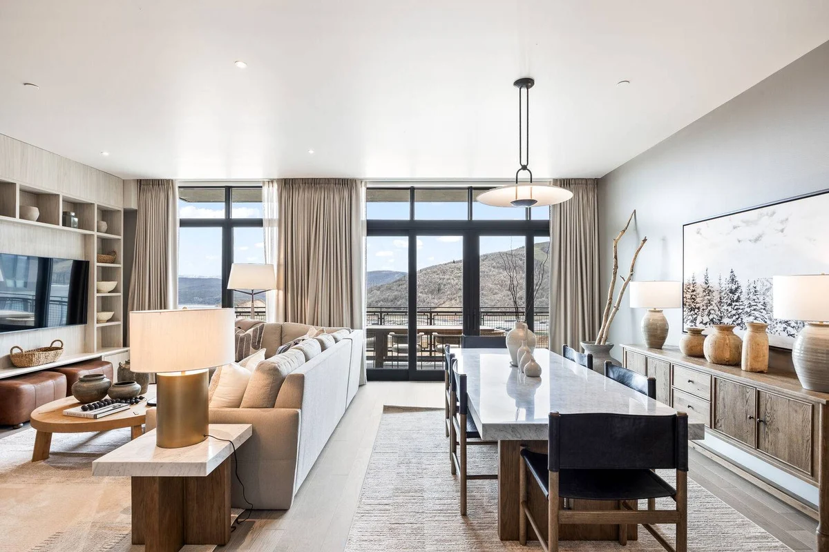 Wander Midway Valley