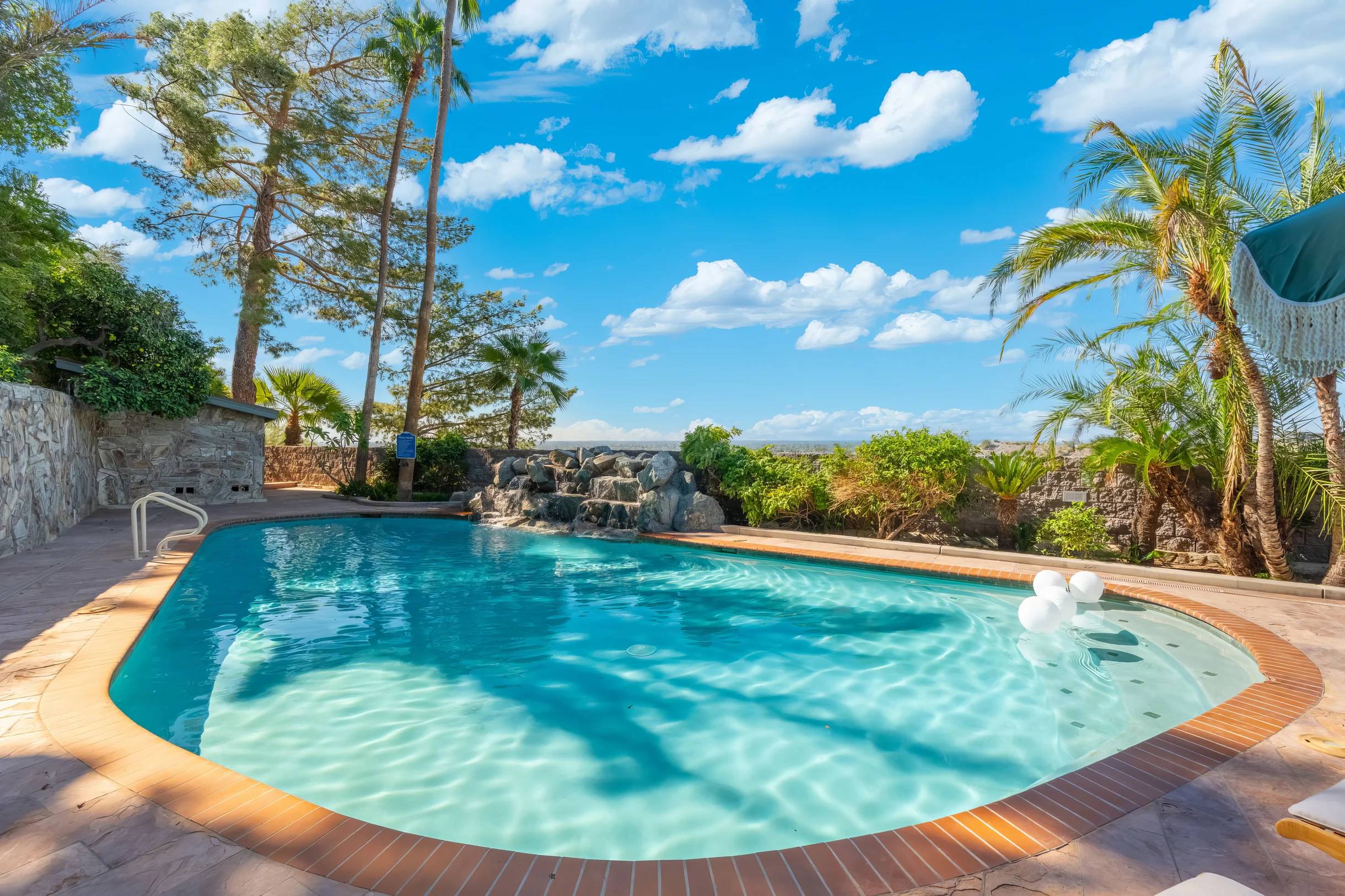 Wander Phoenix Waterfall #10