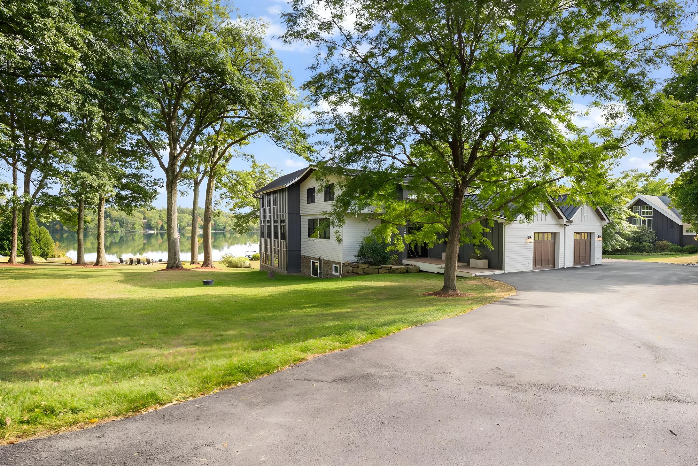 Lake Front • Private Beach • Deck & Dock • Golf #44