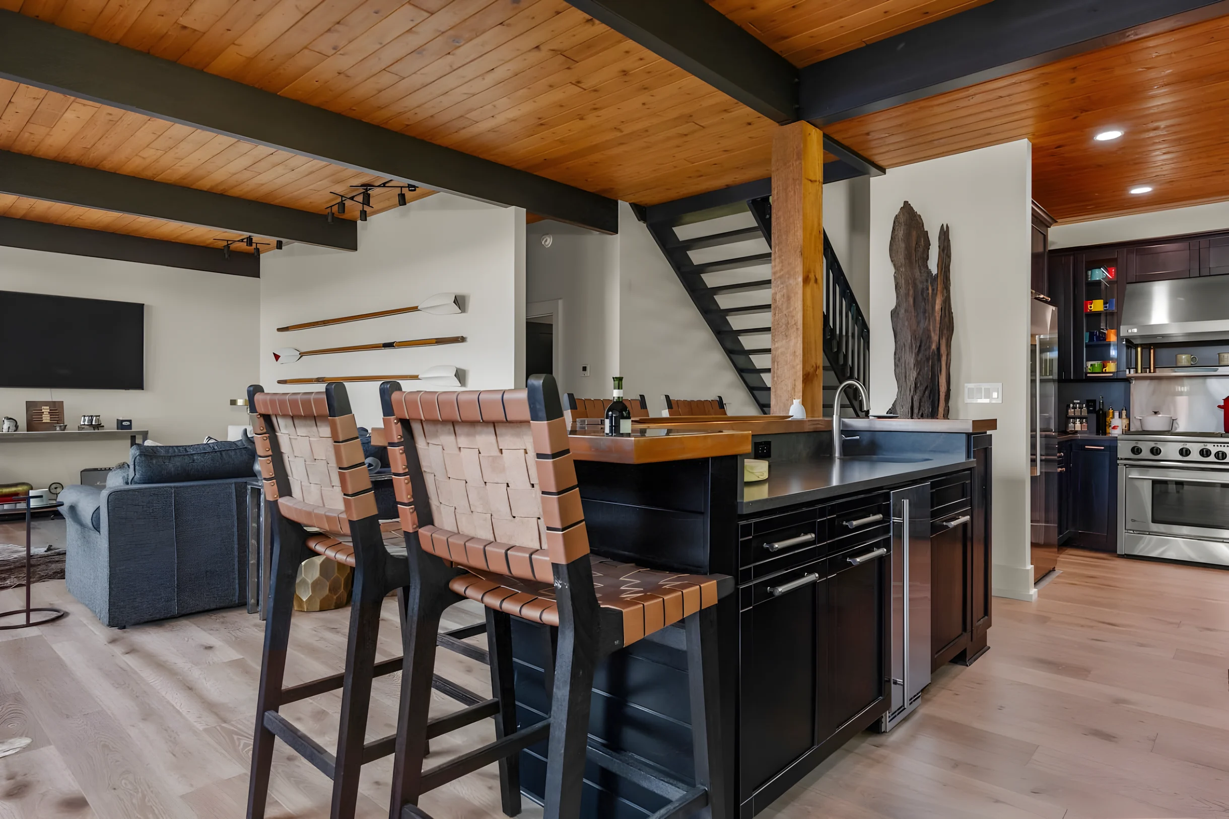 Lake Front • Private Beach • Deck & Dock • Golf #43