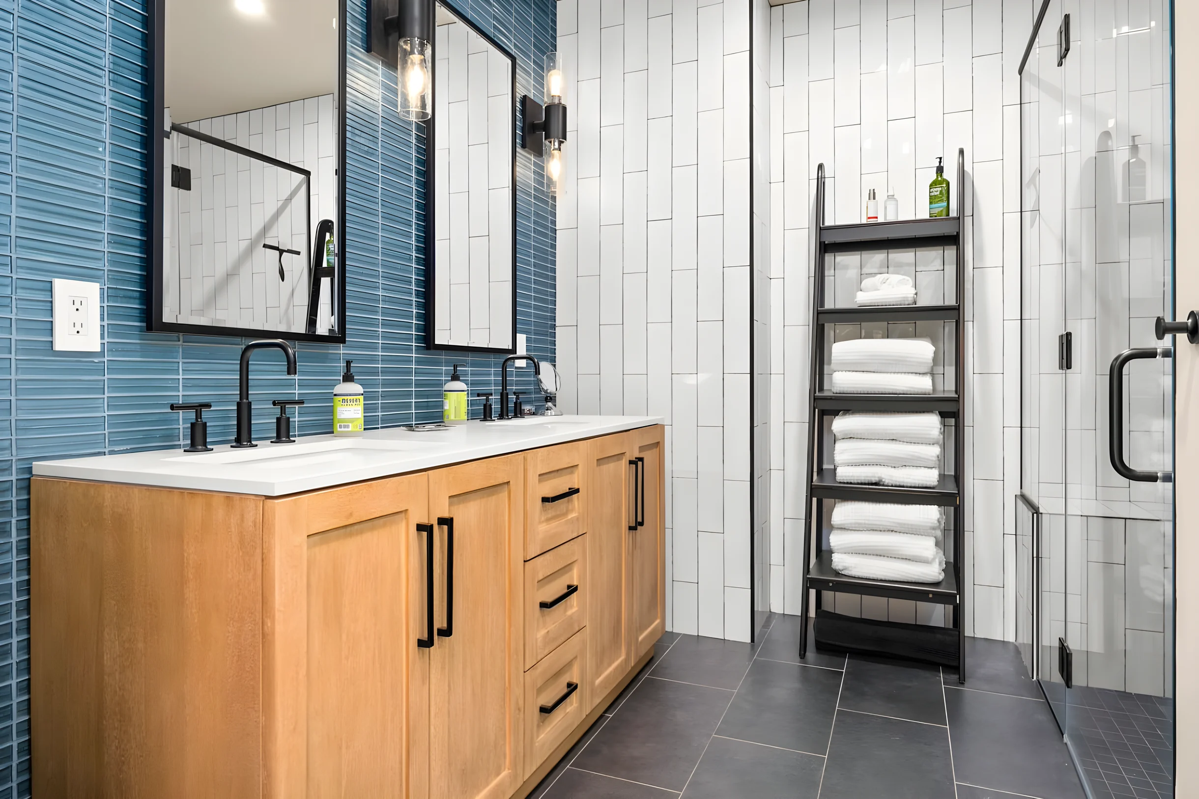 Lake Front • Private Beach • Deck & Dock • Golf #14