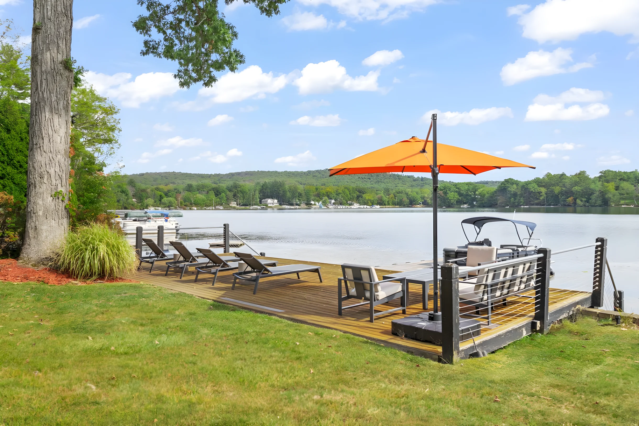 Lake Front • Private Beach • Deck & Dock • Golf #46