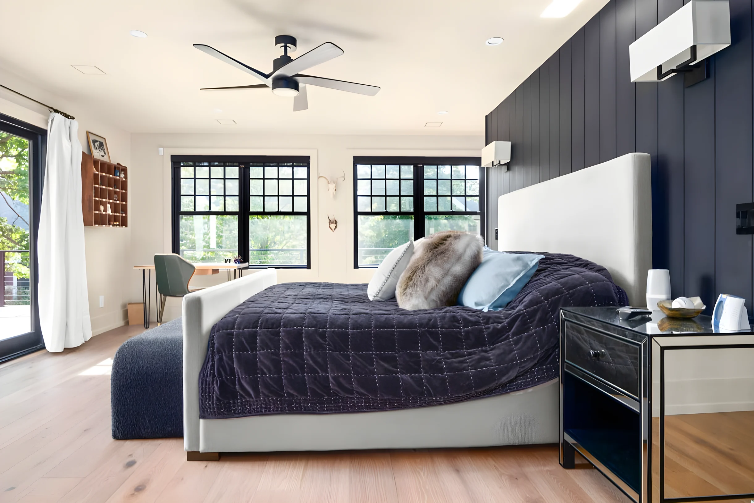 Lake Front • Private Beach • Deck & Dock • Golf #10