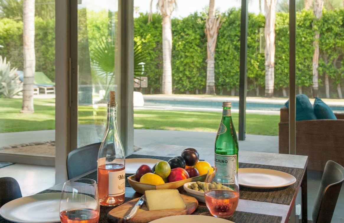 Wander Palm Springs Lush