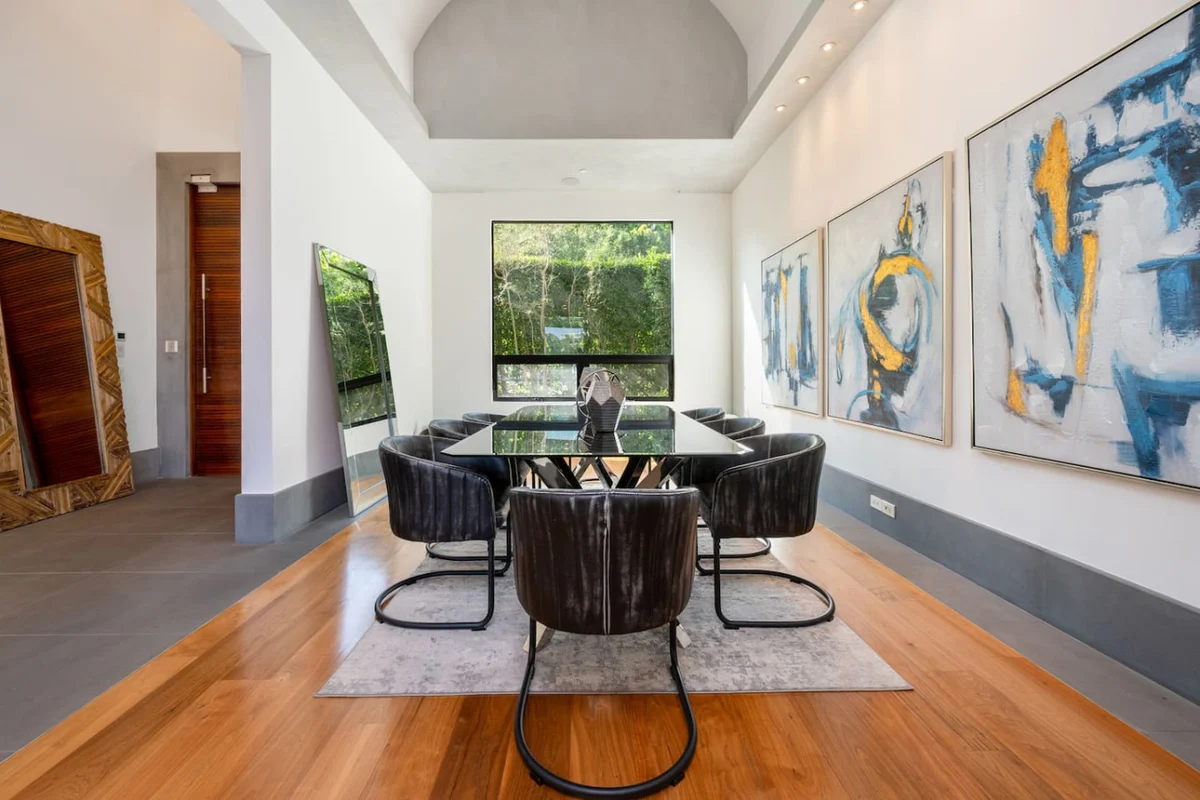 Wander Beverly Hills Palisades