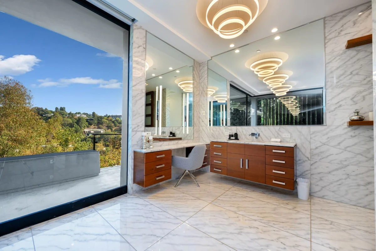 Wander Beverly Hills Palisades