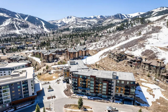 Wander Park City Glow #3