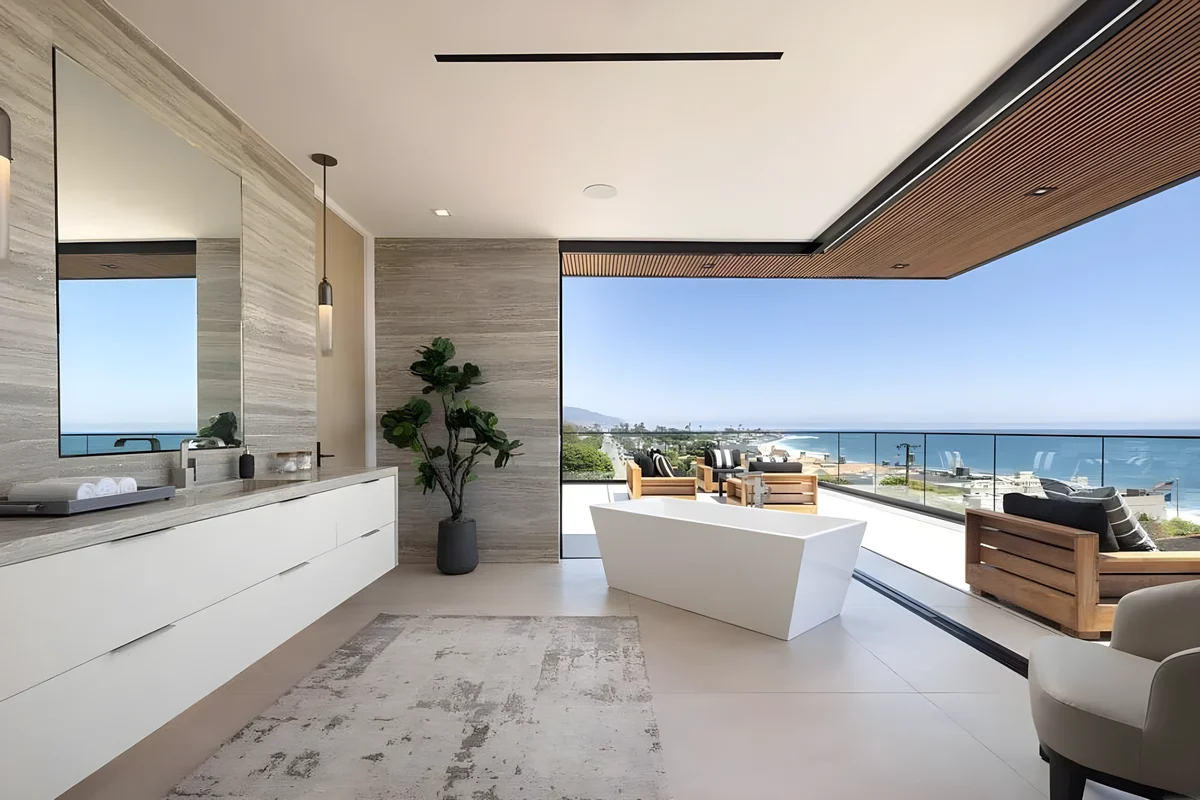 Wander Malibu Colony Coastline