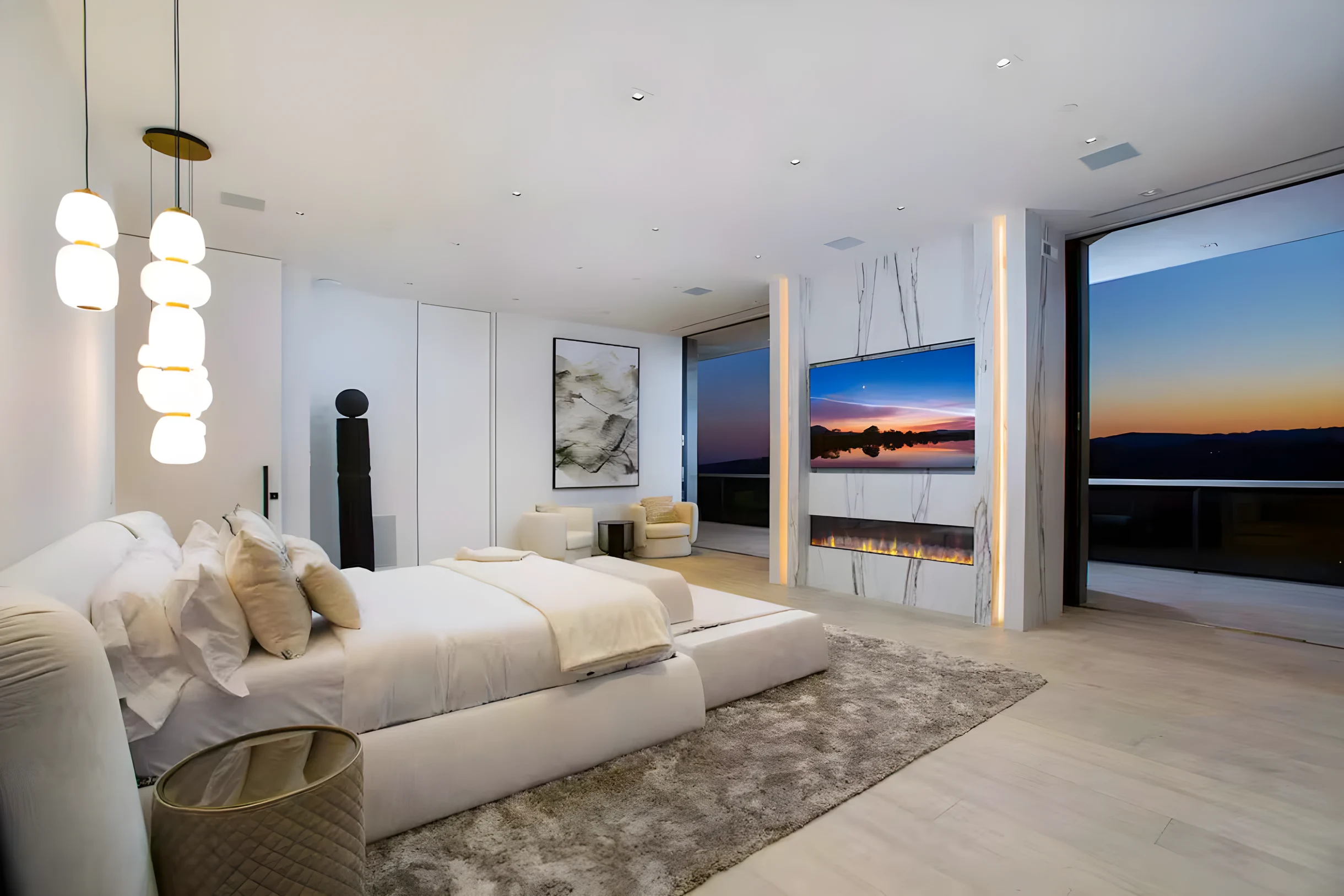 Ultra-Luxurious BH Estate | Pool, Theatre, Views #25