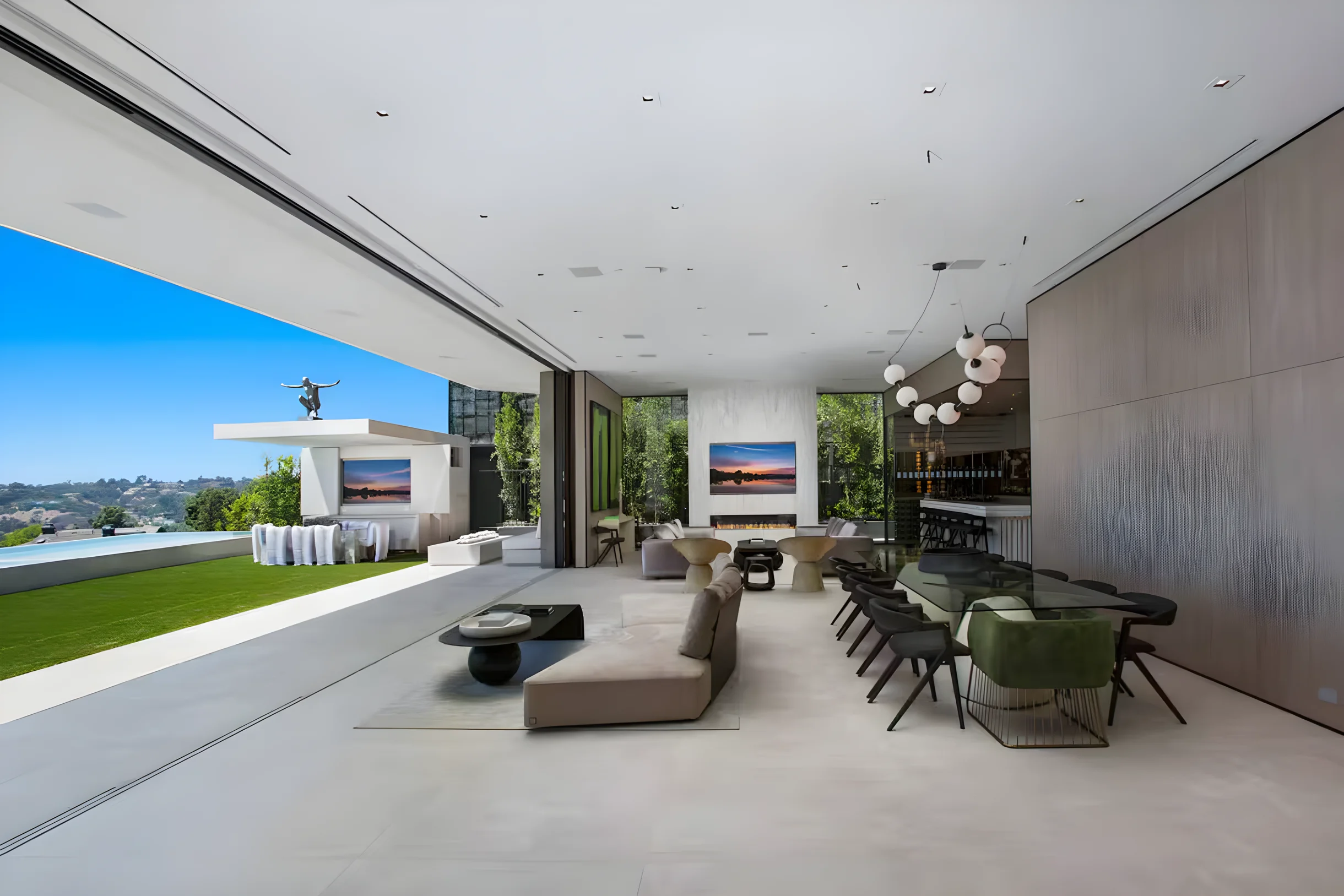 Ultra-Luxurious BH Estate | Pool, Theatre, Views #42