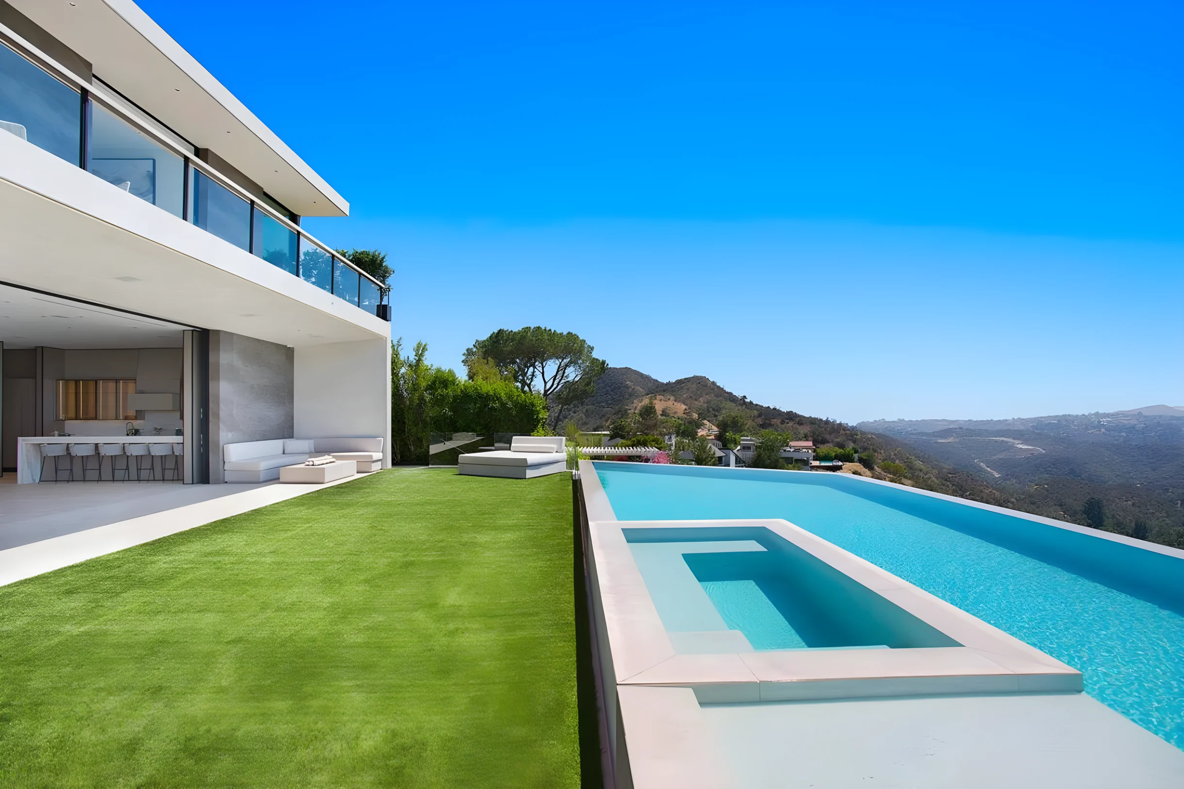 Ultra-Luxurious BH Estate | Pool, Theatre, Views #78