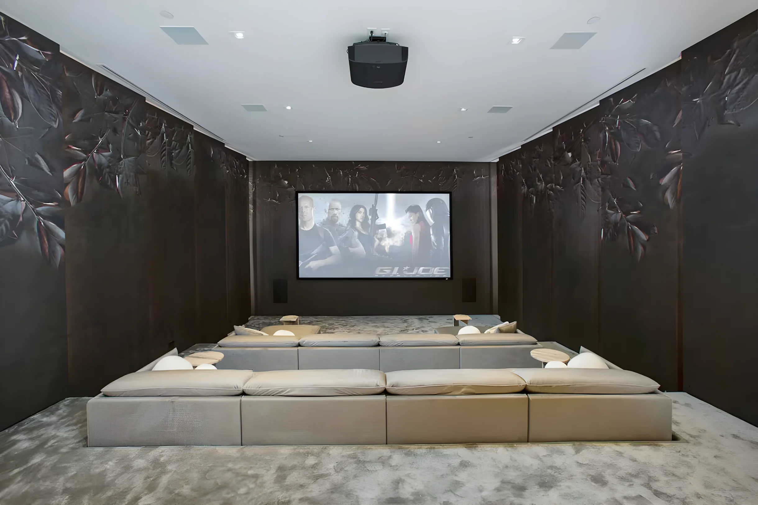 Ultra-Luxurious BH Estate | Pool, Theatre, Views #41