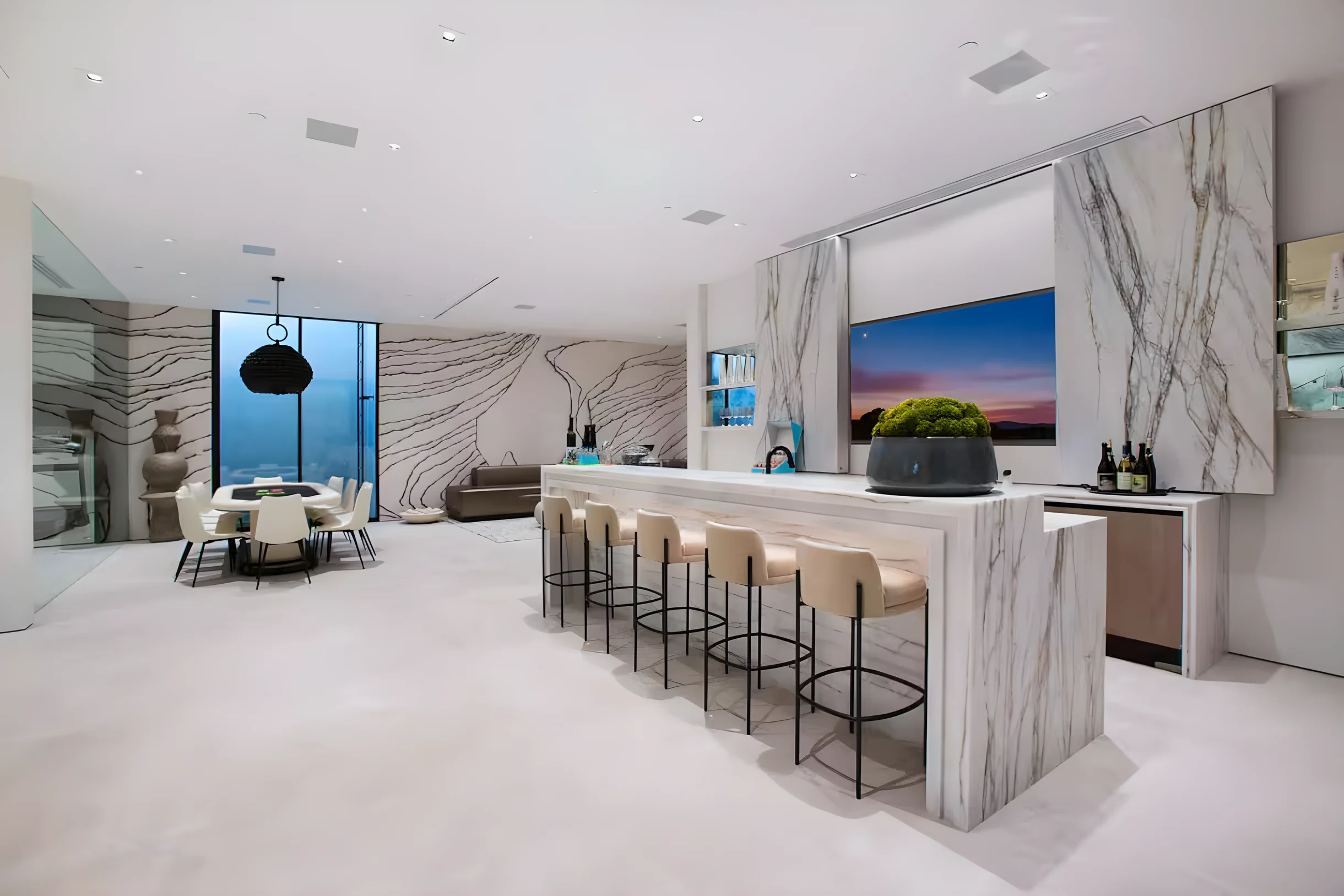 Ultra-Luxurious BH Estate | Pool, Theatre, Views #69