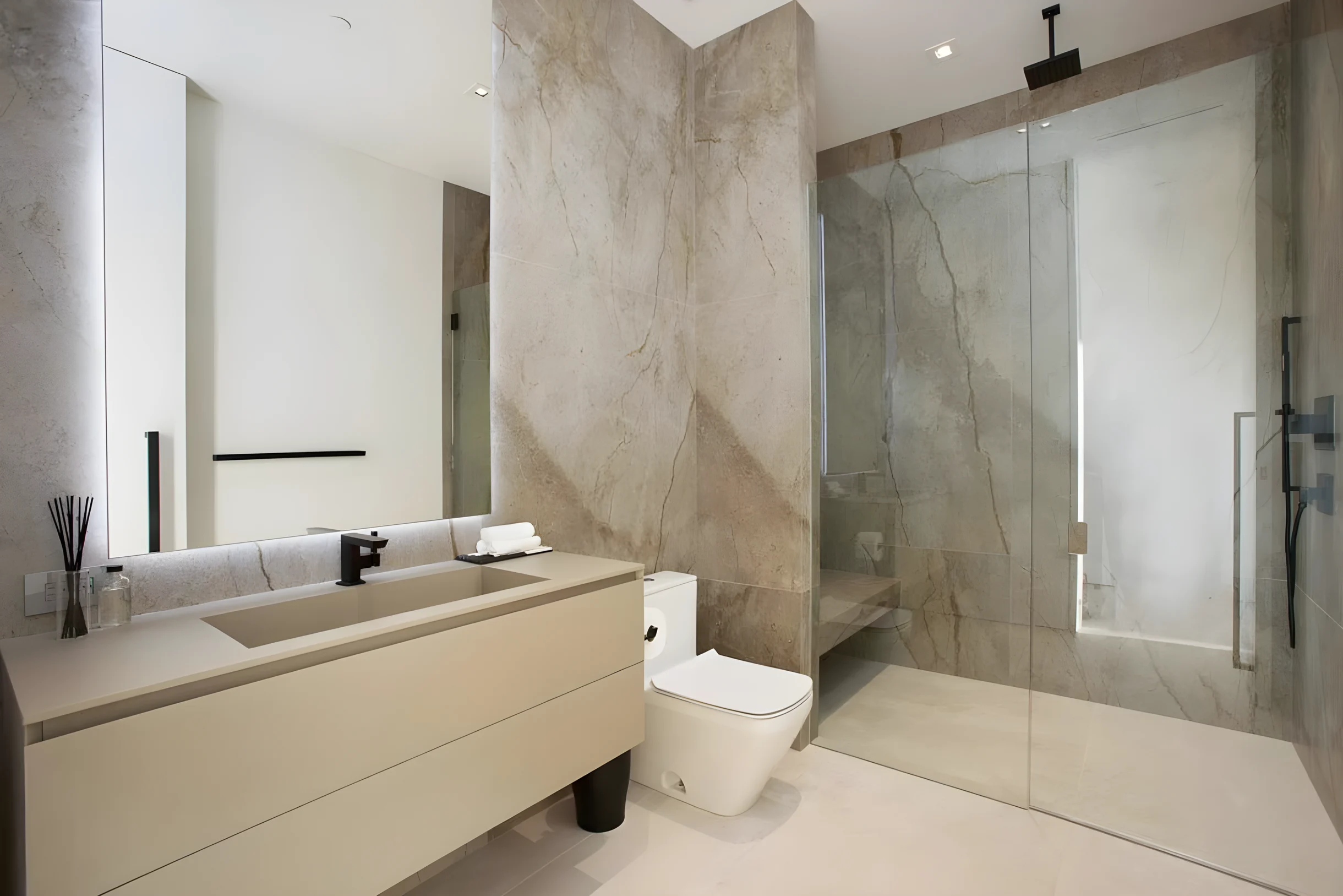 Ultra-Luxurious BH Estate | Pool, Theatre, Views #16