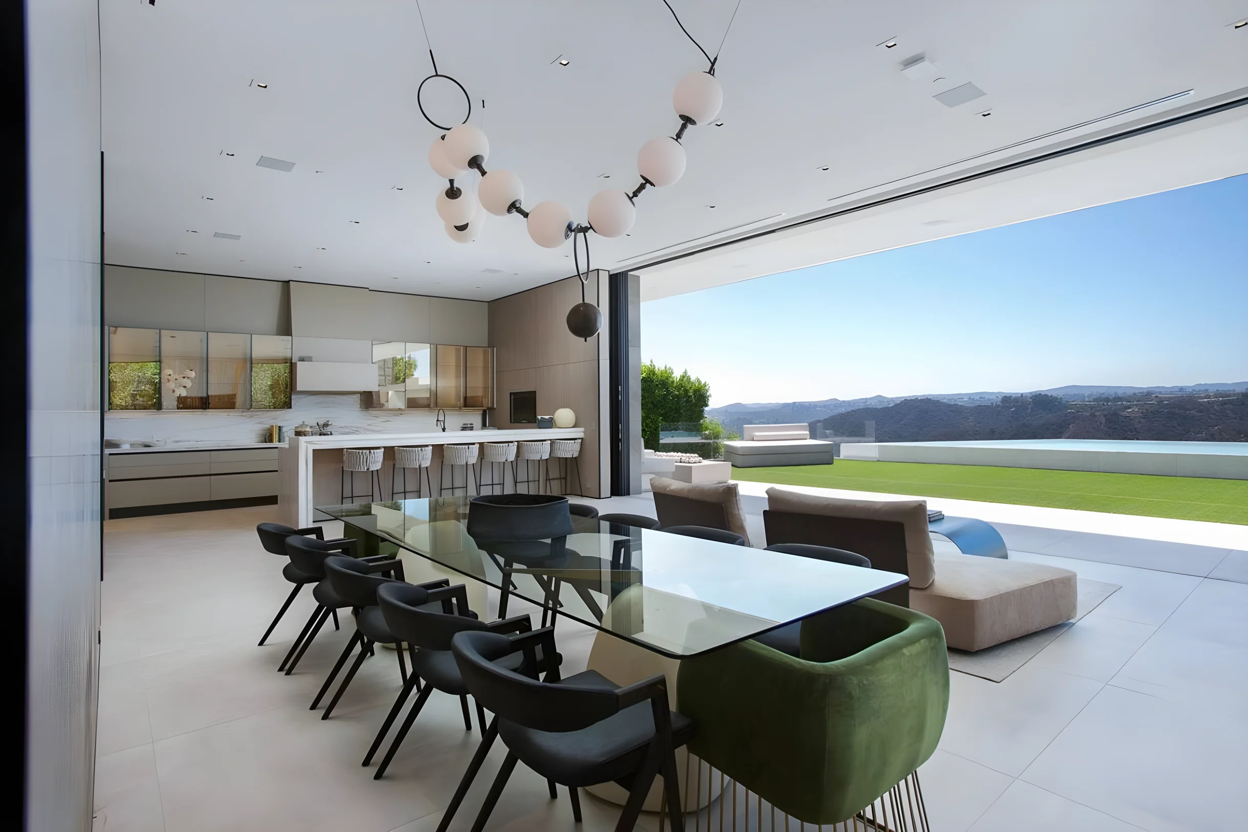 Ultra-Luxurious BH Estate | Pool, Theatre, Views #32