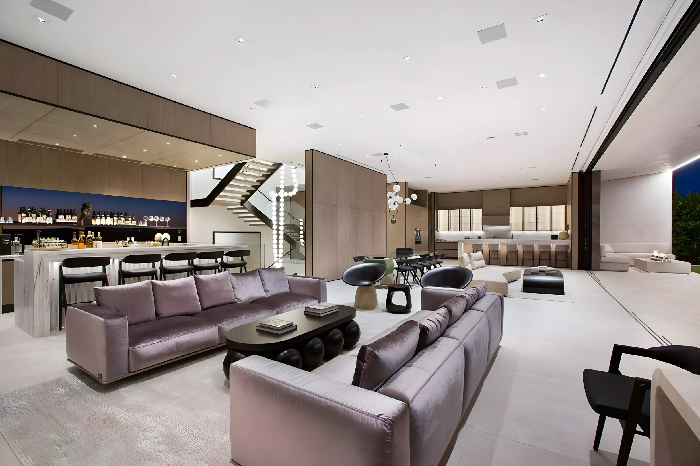 Ultra-Luxurious BH Estate | Pool, Theatre, Views #56