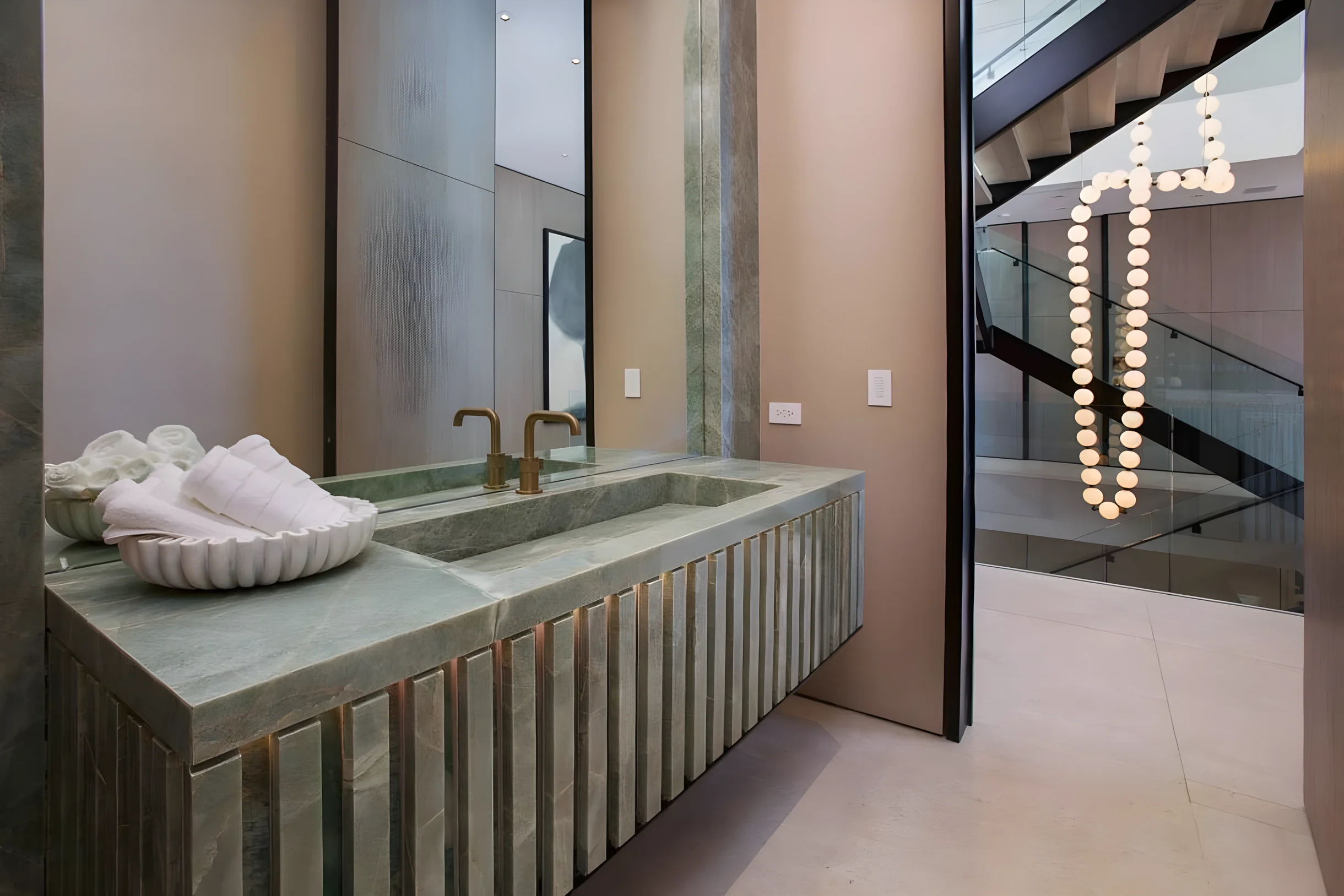 Ultra-Luxurious BH Estate | Pool, Theatre, Views #12